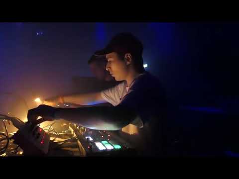 999999999 live at Vault V  Warehouse Elementstraat - Amsterdam