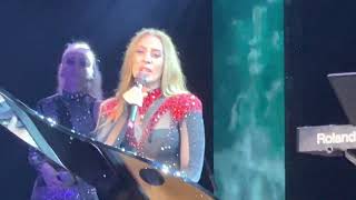 Sola Mónica Naranjo Valientes Tour en Marbella