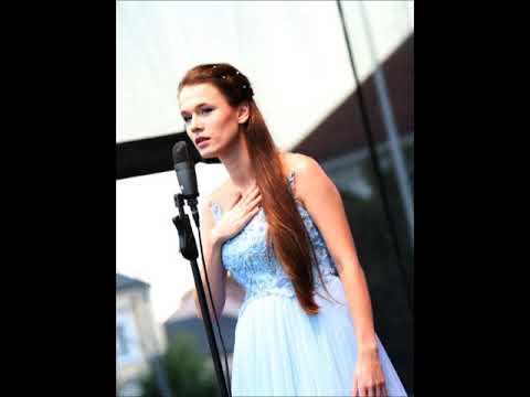 Ewa Dembowska - Gdy się łączą ręce dwie