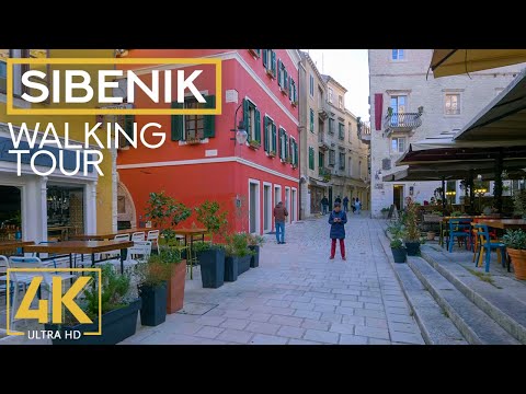 Ruas estreitas de Sibenik | Foto Passeio a pé - Dia ensolarado de verão na Croácia