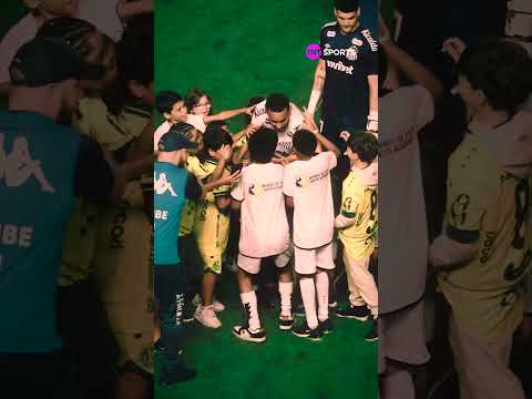 NEYMAR É MUITO ÍDOLO! OS TORCEDORES MIRINS DE SANTOS E MIRASSOL FORAM ABRAÇAR O CRAQUE #shorts
