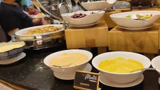 Ames Hotel, Melaka Malaysia  |  buffet breakfast at The Munch restaurant
