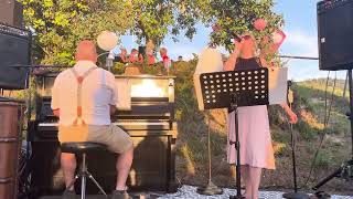 piano and us video preview