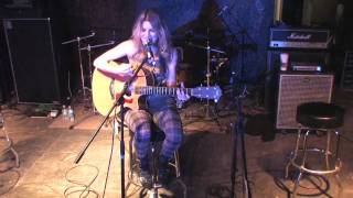 Juliet Simms of Automatic Loveletter Playing The Answer in Pocatello Idaho  (Acoustic)
