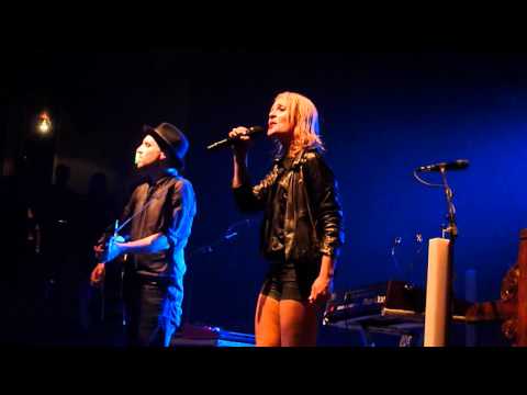 Metric - Gimme Sympathy (Acoustic) - Manchester July 2012