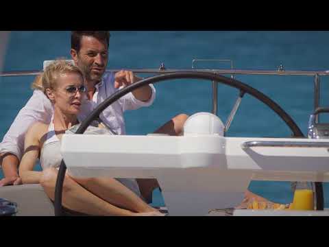 64 Jeanneau Sailboat Video highlighting all of the features and design innovations By: Jeanneau