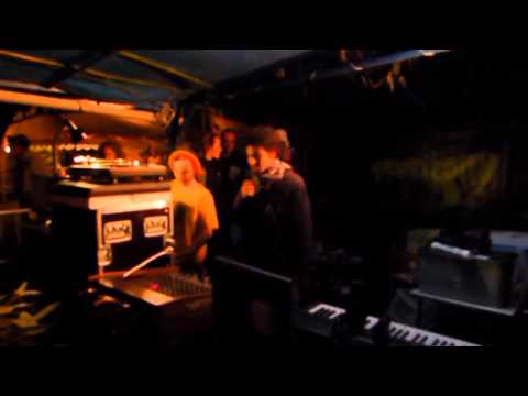 Outdoor Dub Session #2 - Roots Indubstry ▶ Mighty Massa "Build a Better World"