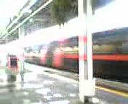 GNER train at Durham Station - 26/11/2005