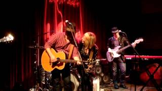 Drew Holcomb - Baby Tomorrow.MPG