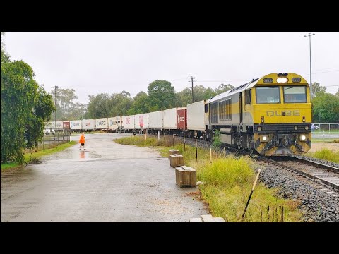 QBX005 QBX001 First Qube train to Westdale intermodal on Barraba railway at West Tamworth 25-11-2023
