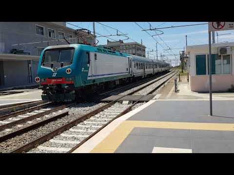 Treno Regionale+Locomotore E464.068 Regionale 21794 Reggio di Calabria Centrale-Melito di P.S.