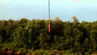 preview picture of video 'Bungee jumping in Sigulda'