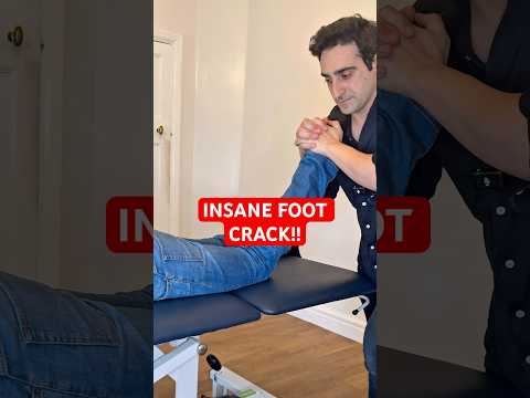 EXTREMELY LOUD AND SATISFYING FOOT CRACK!! #asmr #satisfying #osteopath #chiropractic