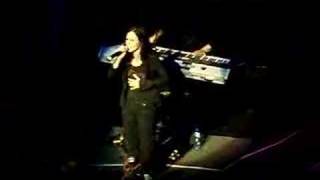 Dolores O'Riordan - Stay with me - live in Paradiso