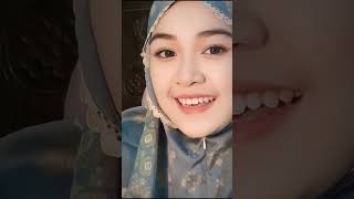 meledaaaak#cewekidaman #cewekhijabcantik #fypageシ #cewekmukennah #fypシ