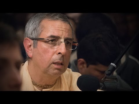 Niranjana Swami - kirtan before and after lecture - Jan. 1, 2015