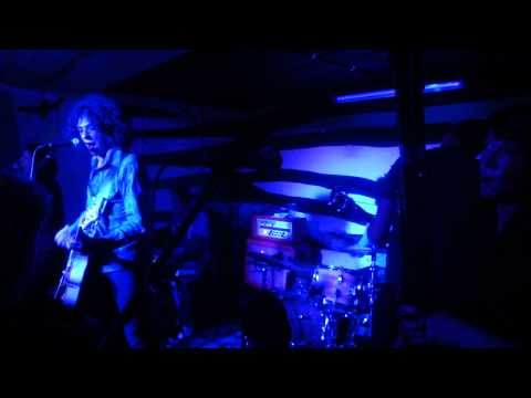Knifeworld - In A Foreign Way@ Fighting Cocks 11.06.11