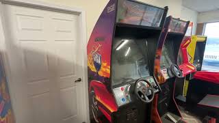 Midway’s Cruisn USA Upright Arcade Game in Beautiful original condition !