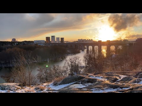 Stockholm Walks: Årstaviken in sunset and last snow of the season. Long version, from April, 4K.