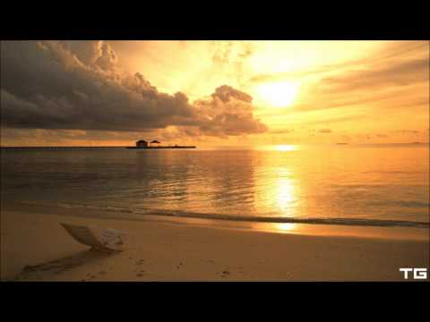 On The Beach (Uplifting Mix) - Reminder