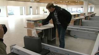 preview picture of video 'Flughafen Kassel-Calden ist fast fertig - Blick ins Innere des Airports'