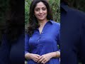 Nadhiya Shotrs