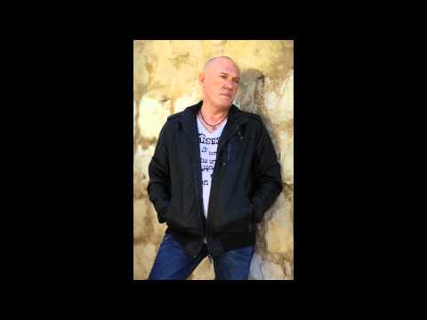 Video thumbnail for Yoshevet Levada - יושבת לבדה