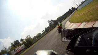 preview picture of video 'Kawasaki Z 250 - Practice in Sentul - 18 August 2013 - Funrace JEC/N250rUP'