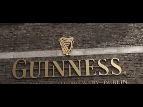 "New Dubliners" serie, chapter "Train Dublin to Belfast" -  (subtitulado español)