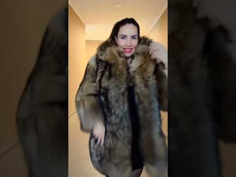 Enjoy in Huge Fur Coat