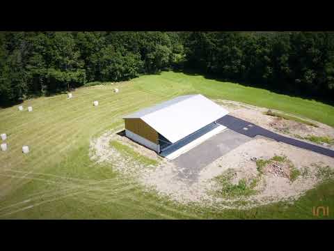 Hala pro ustájení skotu Lochovice