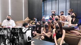 Download lagu LISA FAMILY REACTION 'LALISA' M/V Lisa's Mom Crying 🥺 mp3