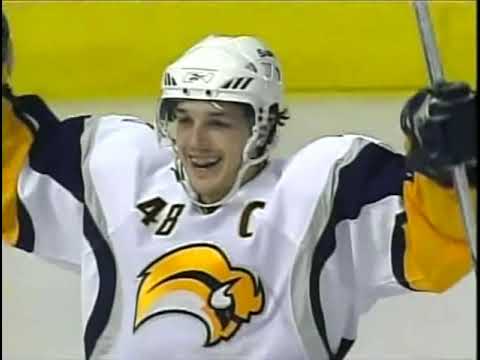 Daniel Briere's First Career Hattrick - Sabres vs. Lightning, 12/5/06