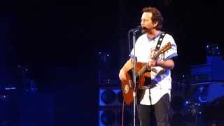 Pearl Jam - All The Way - with Ernie Banks - in Chicago @ Wrigley Field 7/19/13  HD