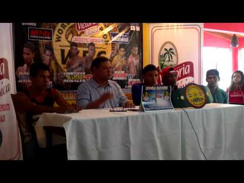 Cristofer Rosales y Alexander Taylor