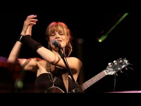 Nadeah - At the Moment