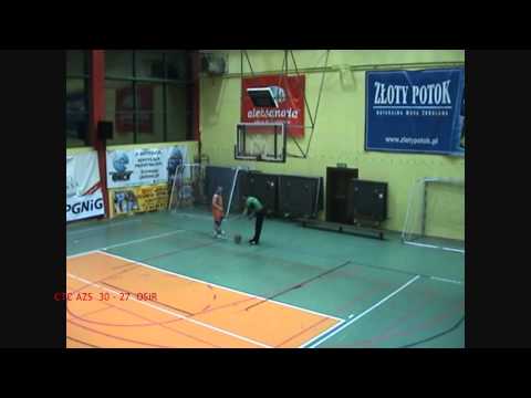 Liga Okręgowa Koszykówki 2010/2011 CTC AZS Polit.Częstochowska II - OSiR Kłobuck 2 kwarta