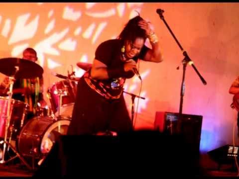 Léké miawo - Adjo'a Sika