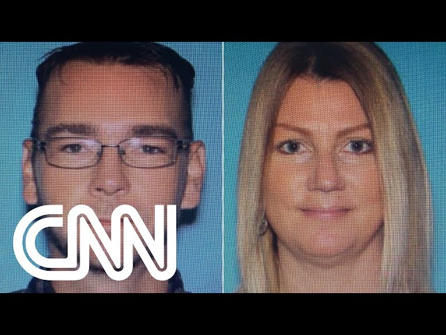 Polícia prende pais de atirador de escola nos Estados Unidos | CNN SÁBADO