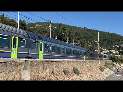 E.464 con una MDVE particolare sui binari della Liguria