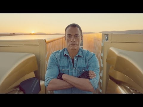 Van Damme se abre de piernas por Volvo