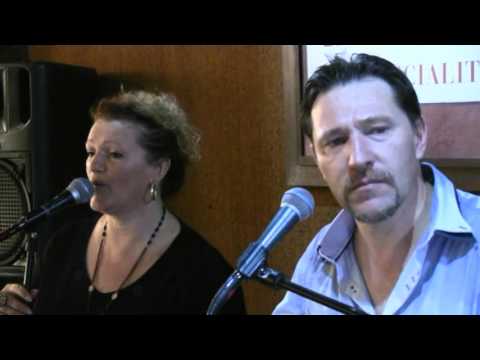 "La luce buona delle stelle" : interpreti Chiara Maccatrozzo e Nicola Ormesani