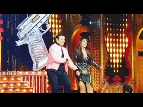 ankhiyon se goli maare ! patipatini orwoh Raveenatondan and Govinda dancing on stage #Akhiyo se goli