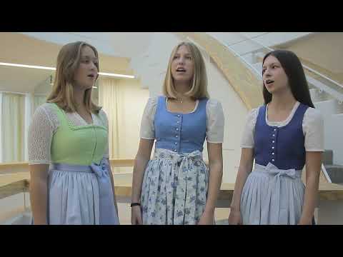 Der Burgkirchner Dreigesang singt "Åber hin übern Kogel"