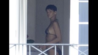 No bikini bottoms: Rihanna goes half-naked spotted in hotel room