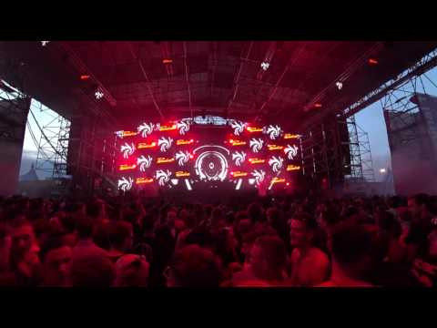 Steve Lawler B2B Skream B2B Richy Ahmed - We Are FSTVL, London 2017