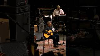 “Layla” guitar intro from Eric Clapton’s intimate live concert ‘To Save a Child.’