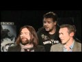RUSSELL CROWE SINGS