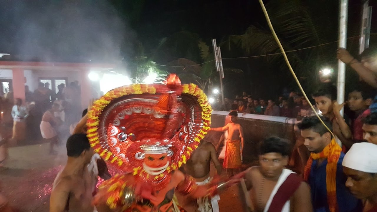 Kannur Kannapuram Pookkotti Tharavadu Vayanattu Kulavan Kshetram