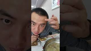 东北铁锅炖,到底有没有一个人吃的分量!#哈尔滨 #床车生活 #旅行